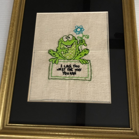Vtg Frog Embroidery Art with Gold Frame - Picture 2 of 13